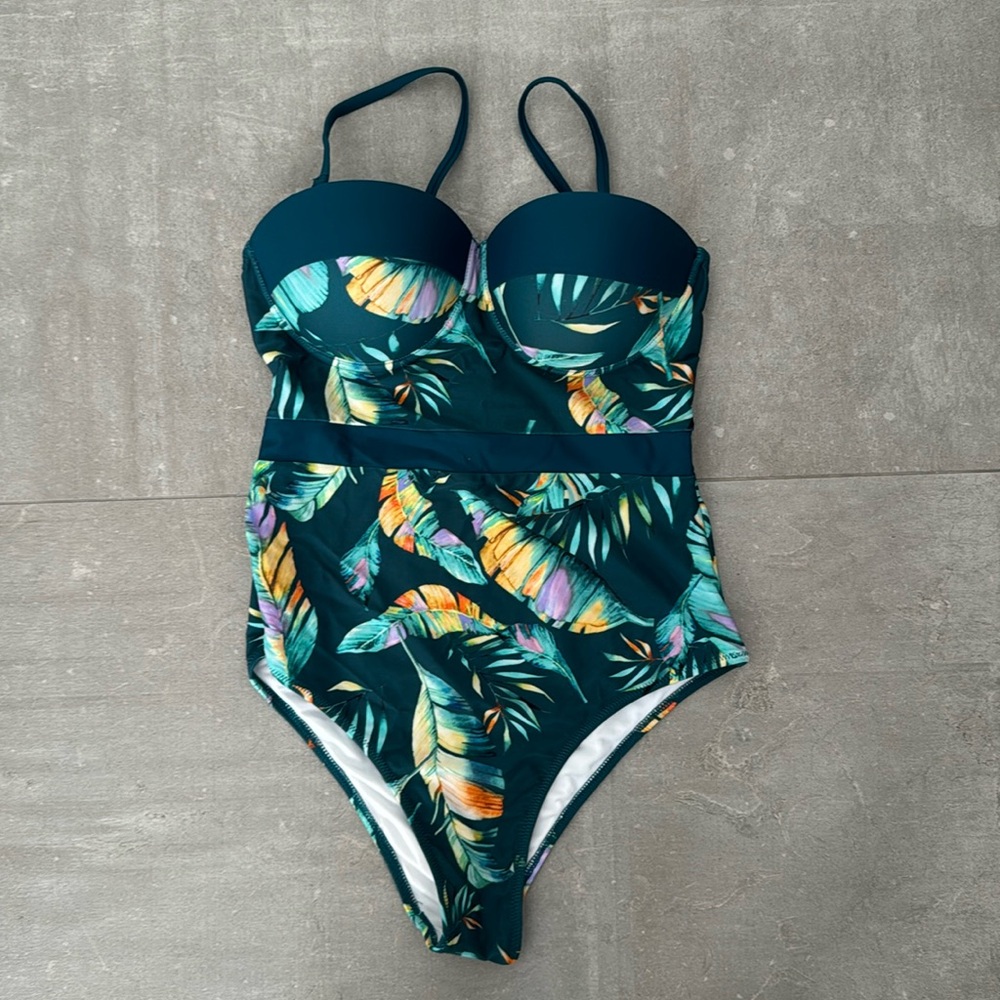Tropical padded one piece bathing suite